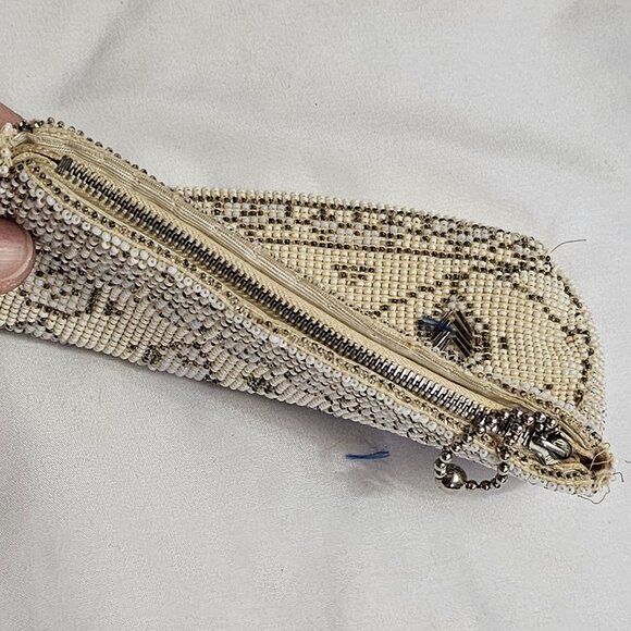 Vintage Czech Beige Beaded Mini Wristlet Clutch Silver Tribal Design Zipper Clos - Picture 2 of 7